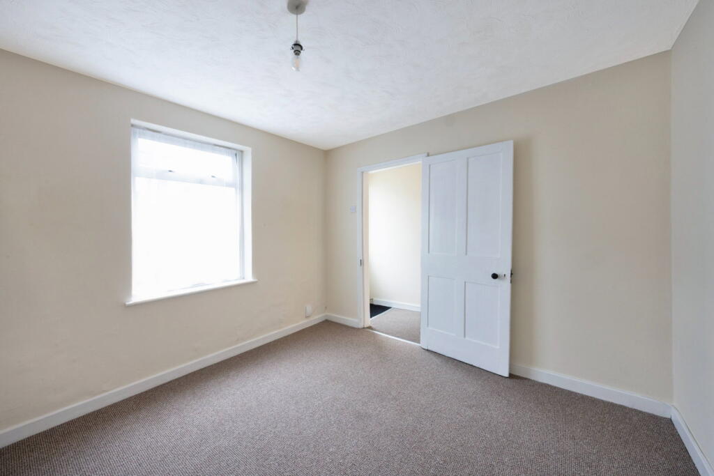 House in Gloucester - View 5