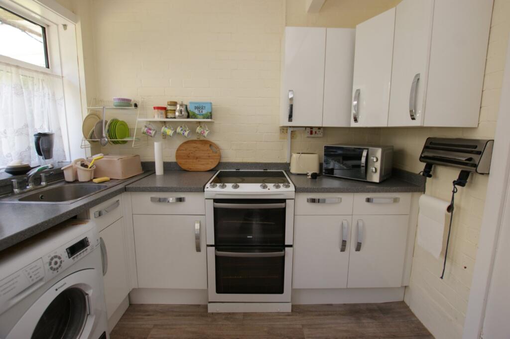 House in Corfe Mullen - View 3