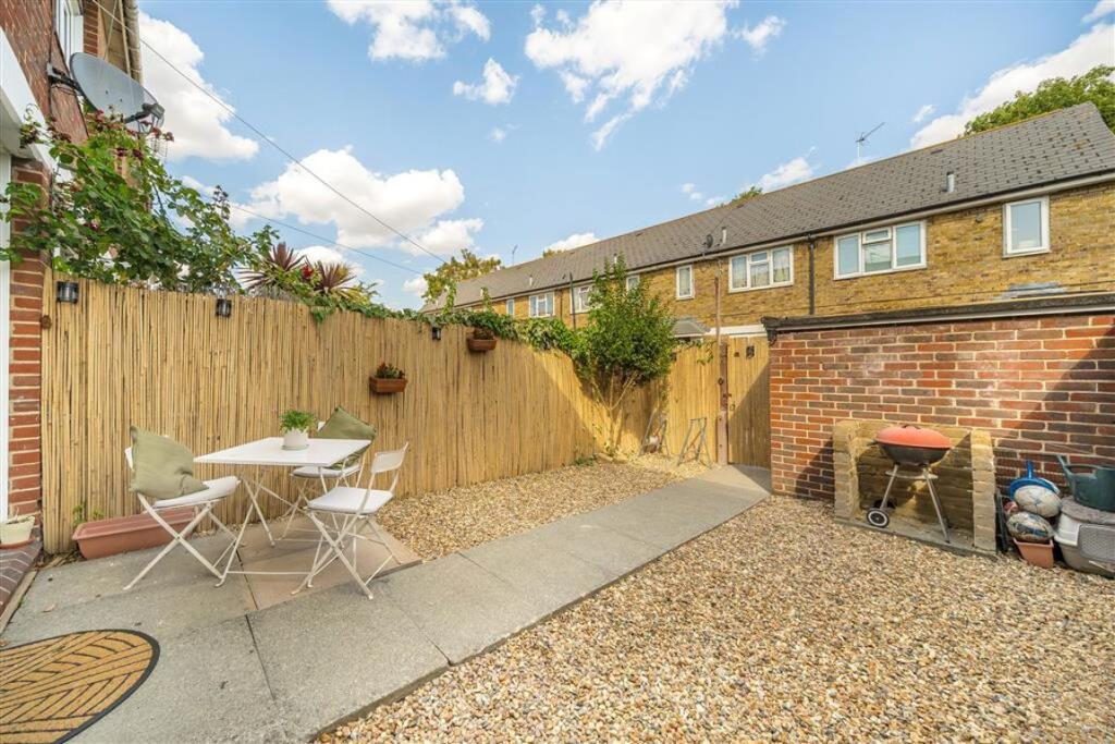 House in London, Royal Borough of Greenwich - View 4