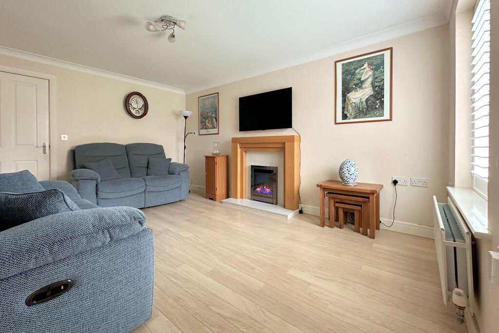 House in Fareham, Portchester - View 2