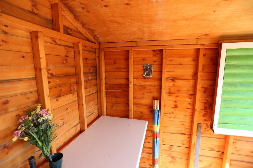 Beach Hut 259, Brackenbury Fort , Cliff Road photo 5