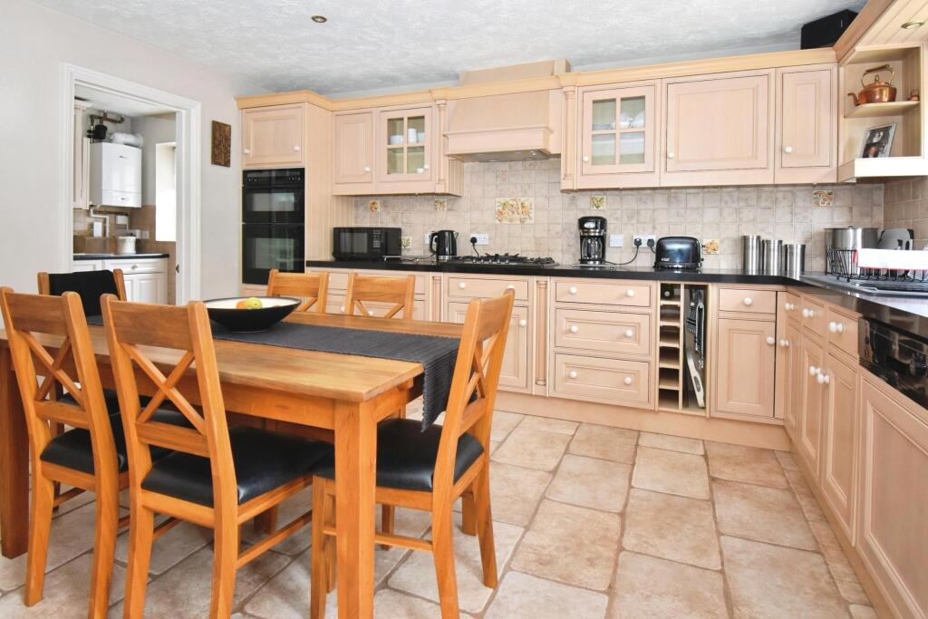 House in Southampton - View 4