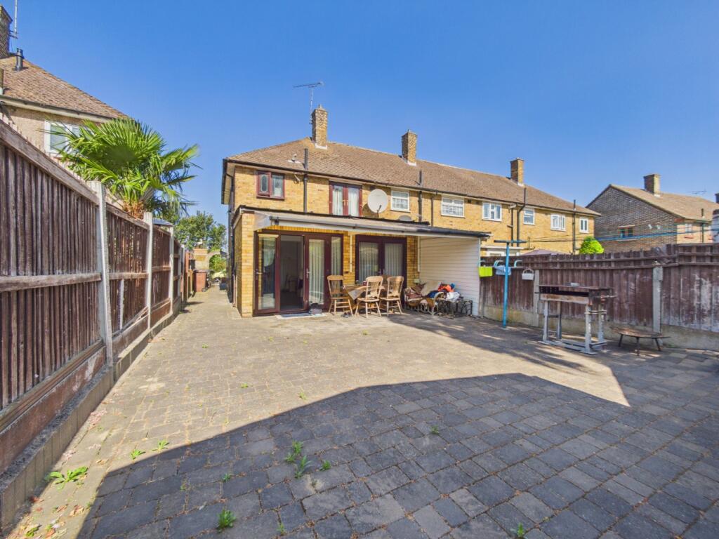 House in Romford - View 4