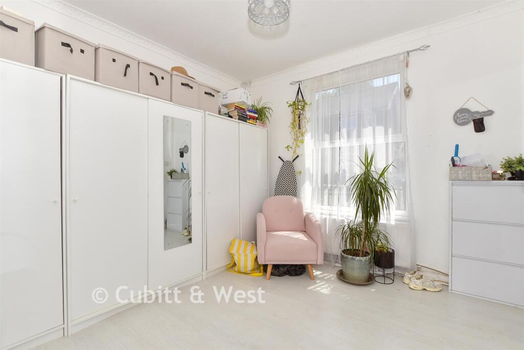 House in Redhill - More