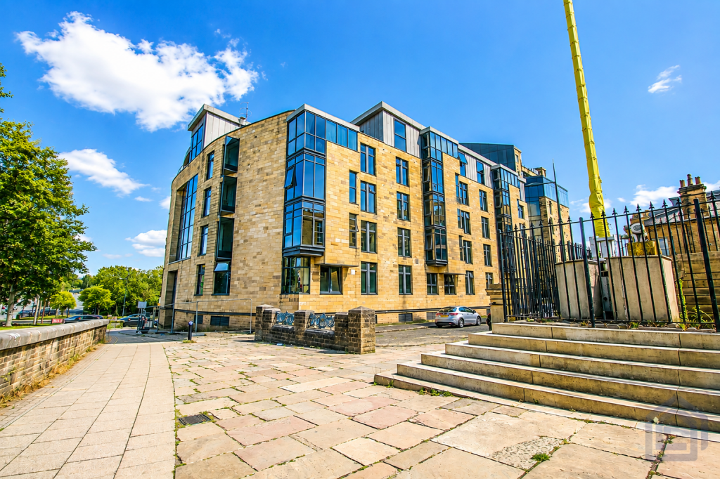 Apartment 213 The Gatehaus, Leeds Road, Bradford, BD1 5BL