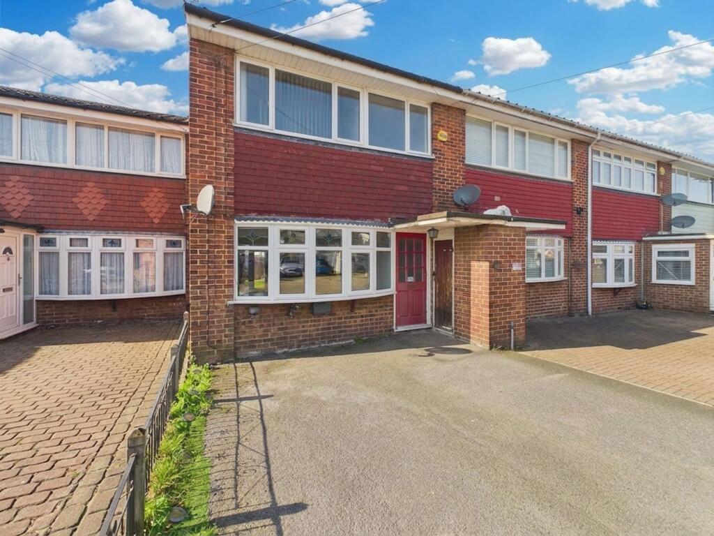 Main image of property: Williamsons Way, Corringham, SS17