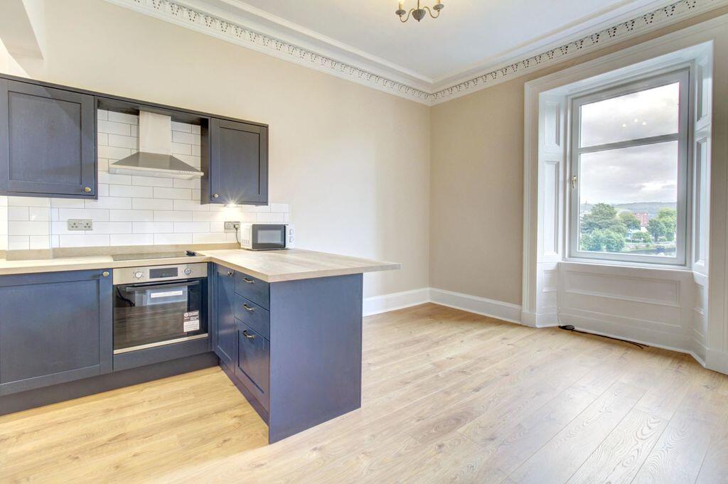 Apartment in Dumbarton, Dalreoch - View 5