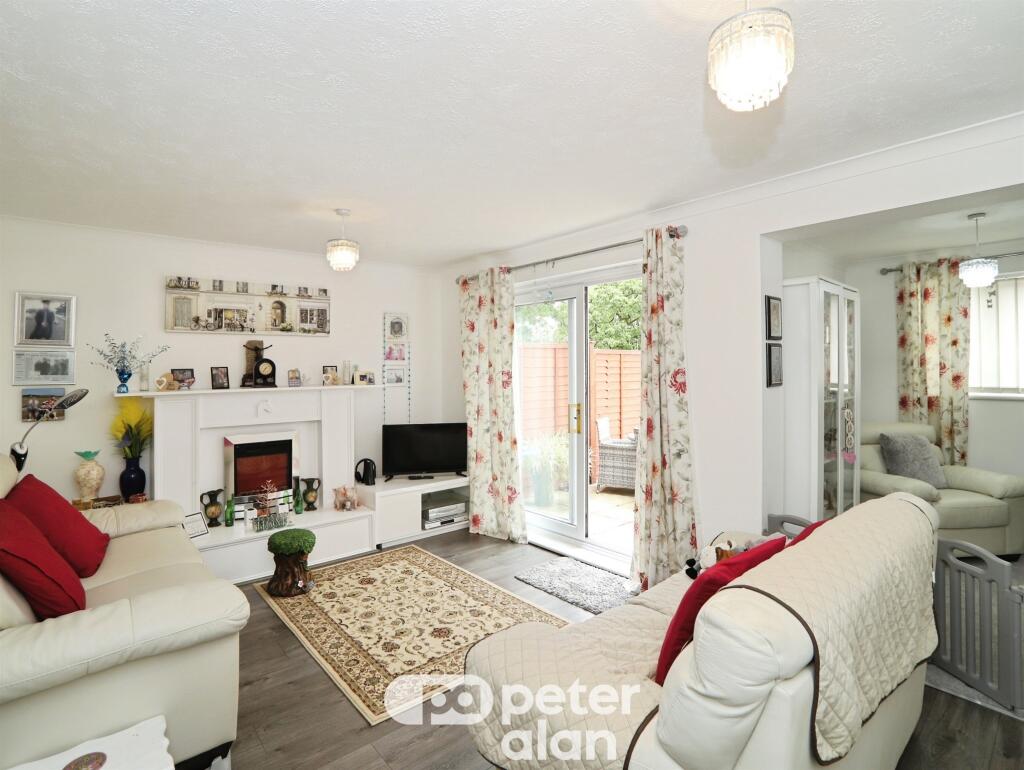 House in Newport - View 5
