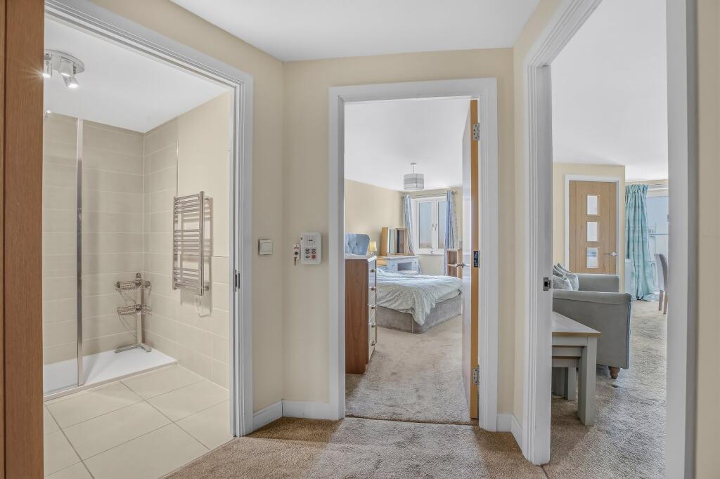 Apartment in Bradford, Middleton Estate, Ilkley - View 2