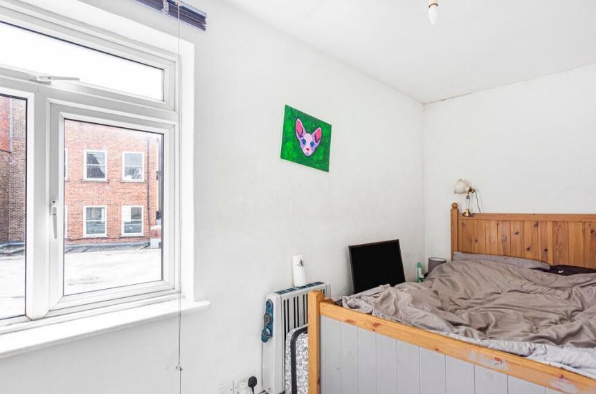 Apartment in Twickenham, St Margarets - View 4
