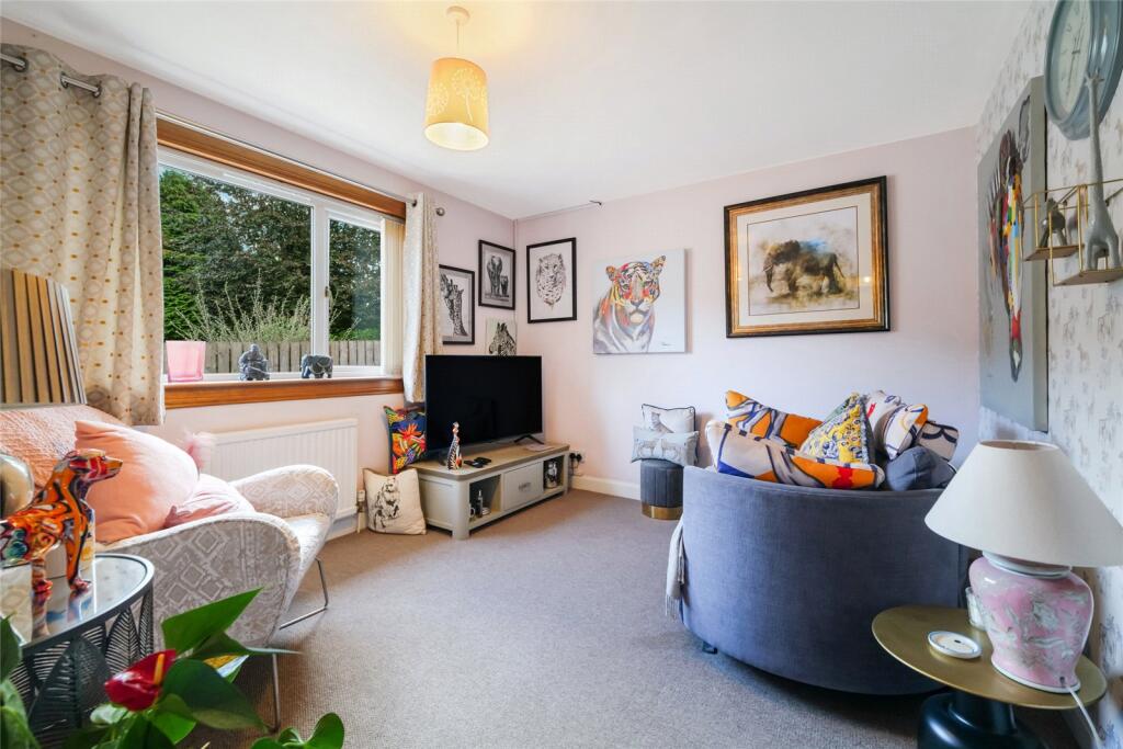 House in Cumbernauld, North Lanarkshire - View 4