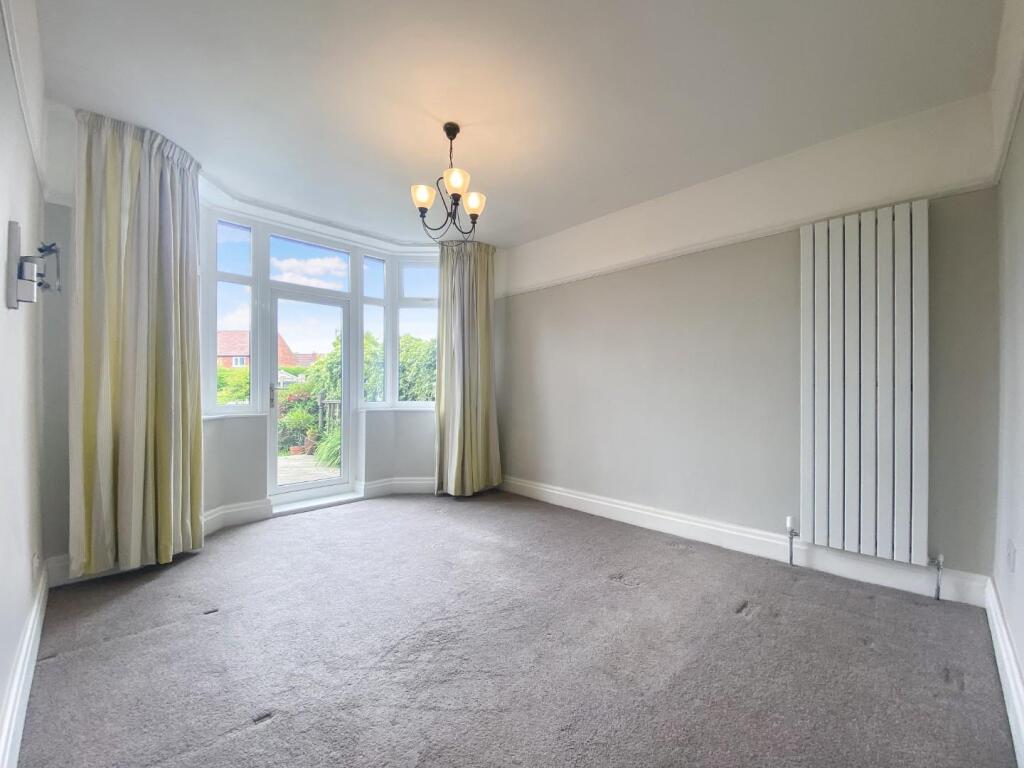 Craddock Road, Sale photo 4