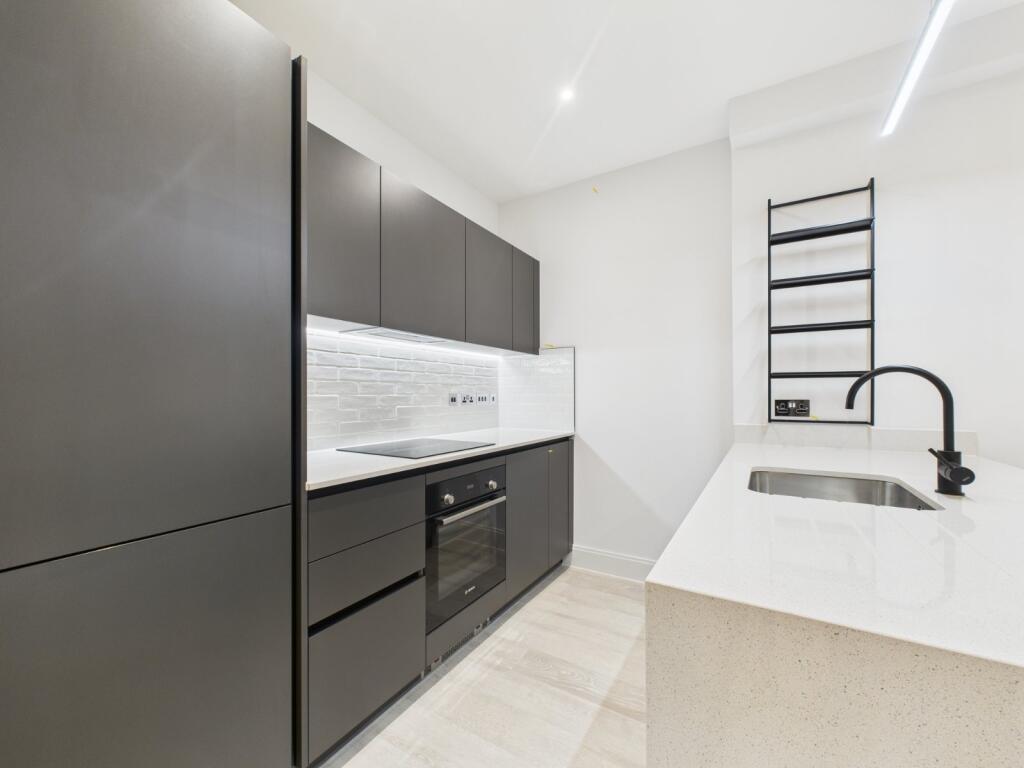 Main image of property: Memorial Avenue, Slough, Berkshire, SL1