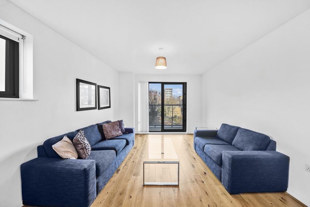 Main image of property: Chi Building, Crowder Street E1