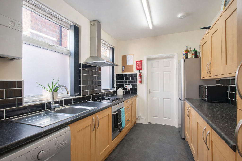Main image of property: **STUDENTS 26/27** Pybus Street, DE22