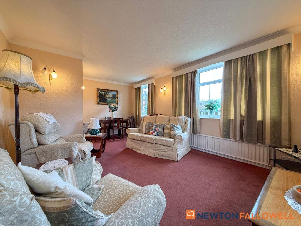 Brockton Avenue, Farndon, NG24 photo 2