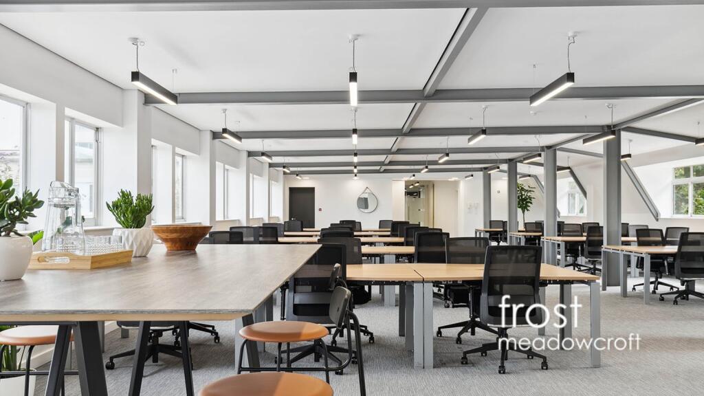 Glen House Hammersmith W6 Office 2.jpg