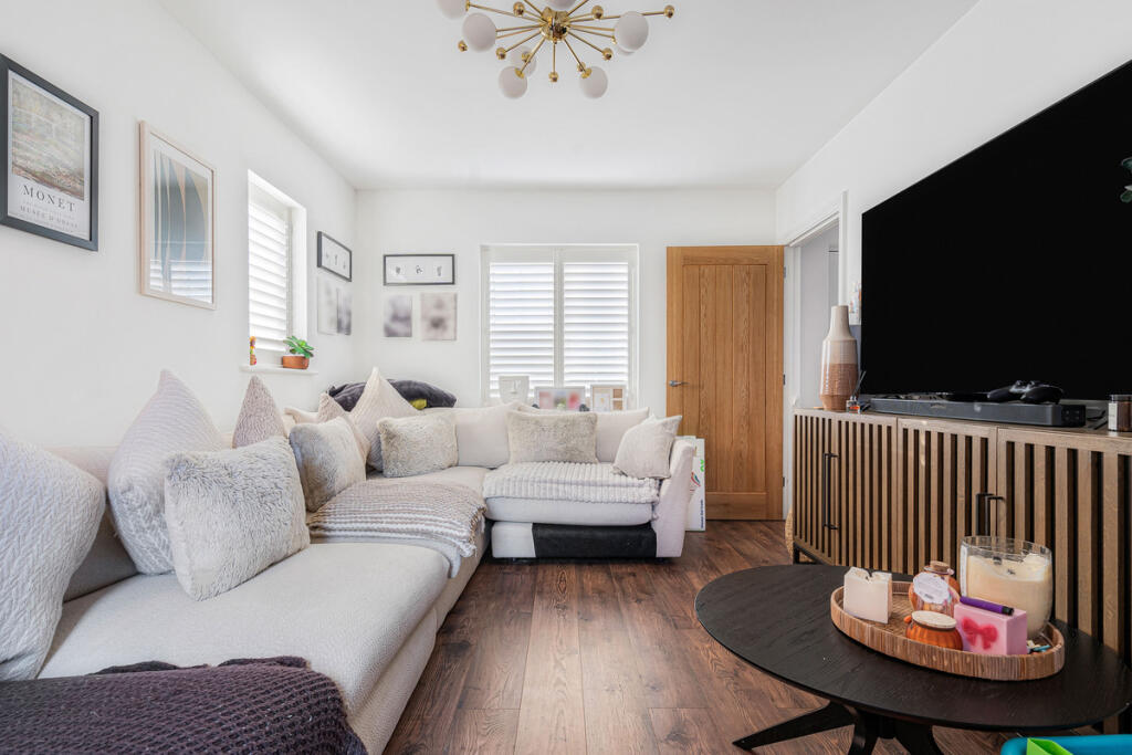 House in Vale of White Horse, Wellington Gate, Grove - View 5