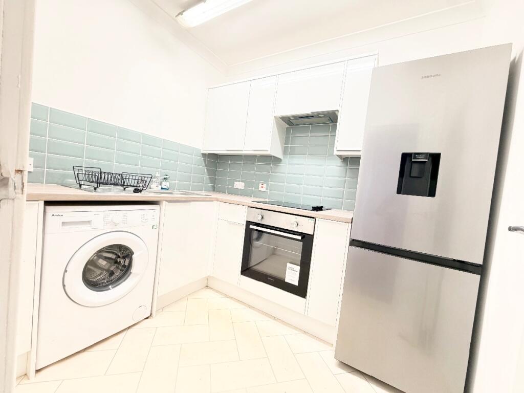 Apartment in Glasgow, Bellgrove, Dennistoun - View 5