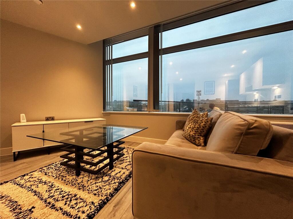 Main image of property: No1 Thames Valley, Wokingham Road, Bracknell, Berkshire, RG42