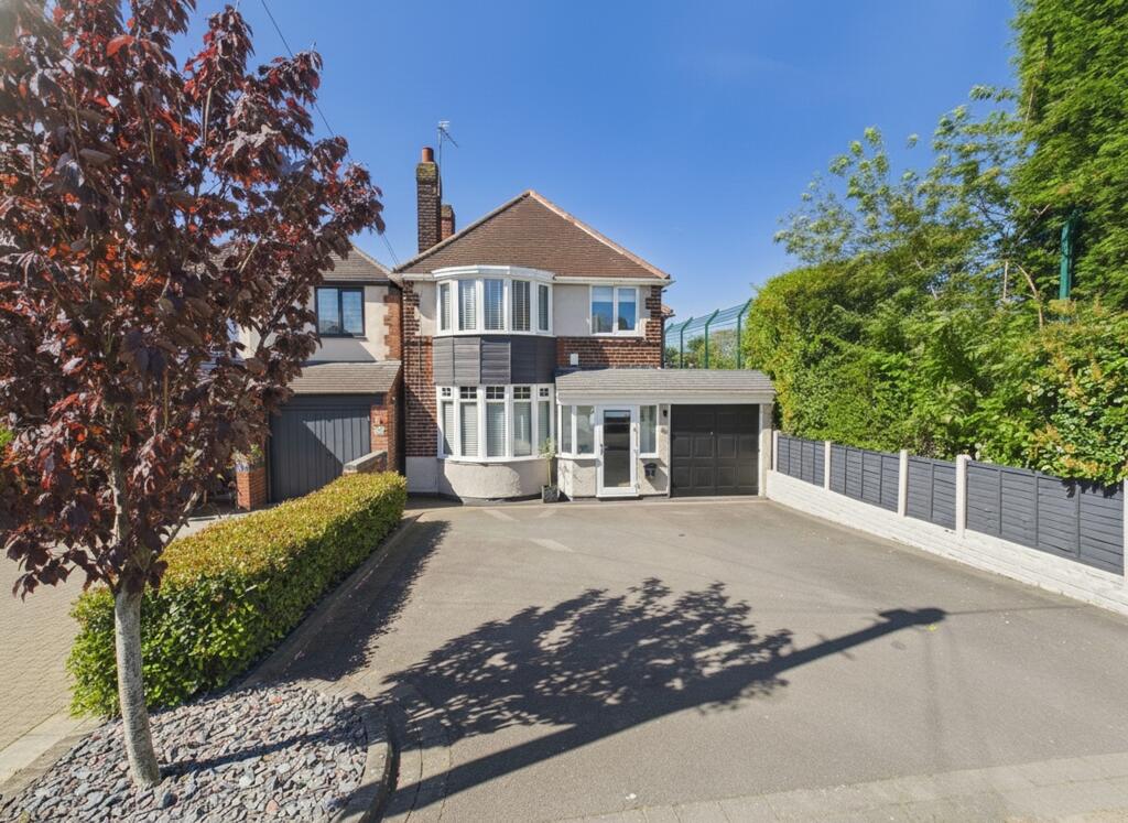 Main image of property: Tamworth Road, Two Gates, Tamworth, B77