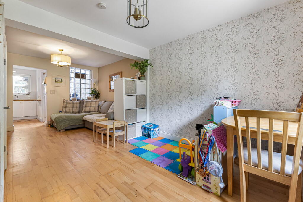House in Tonbridge - View 5