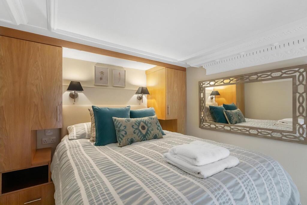 Main image of property: flat 11, Queen's Gate, London, SW7