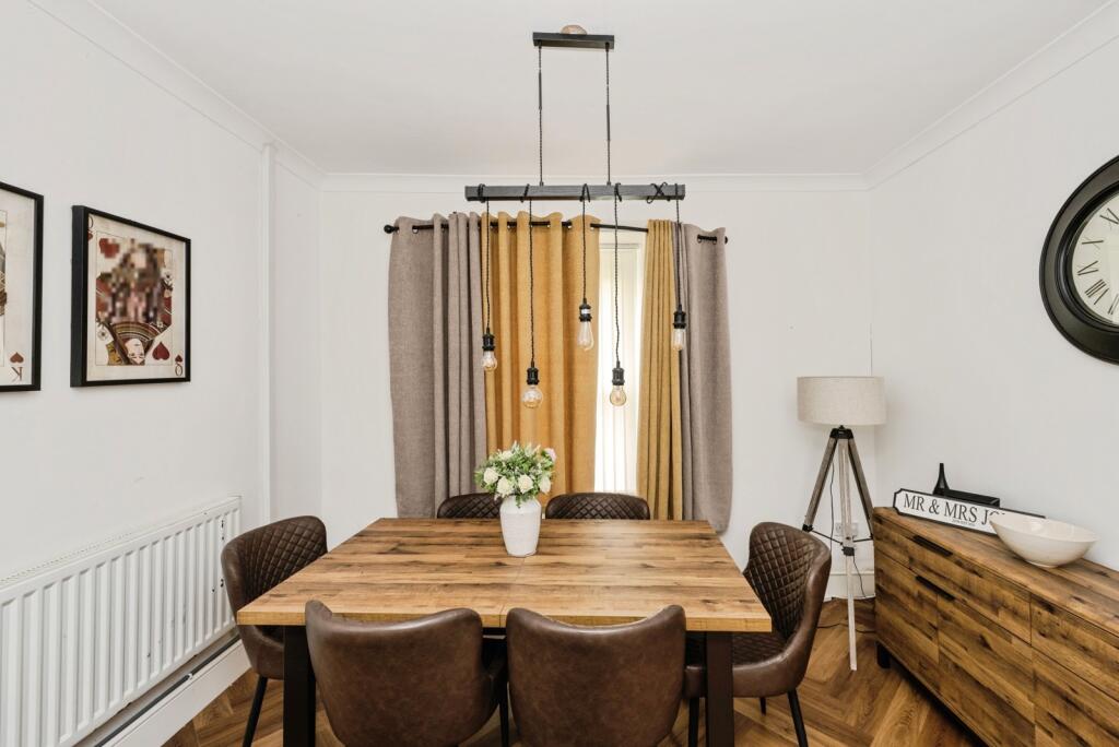 House in Pontarddulais - View 2