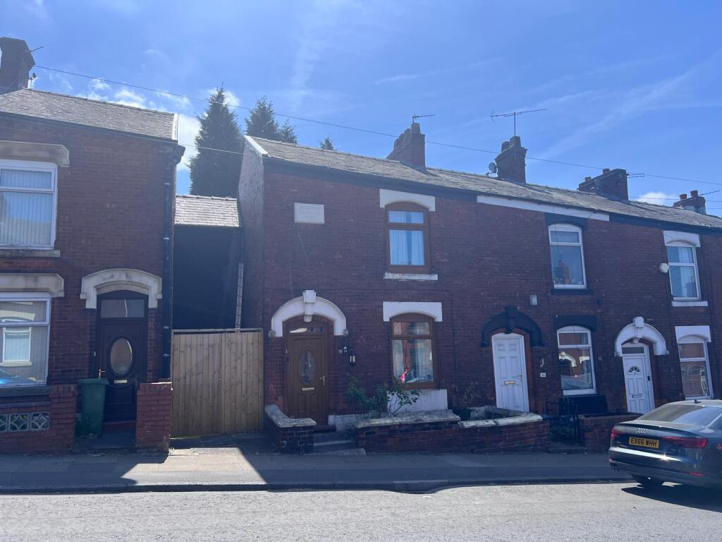 Main image of property: 24 Chapel Street, Dukinfield, Greater Manchester SK16 4DW