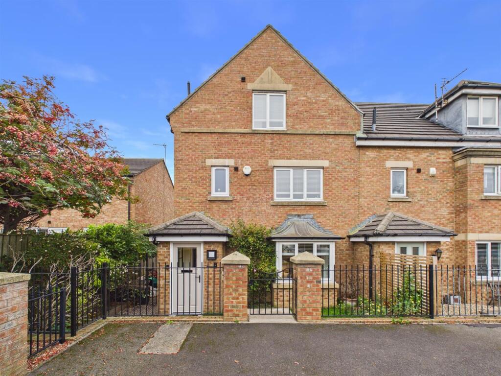 4-bed terraced on Dockwray Square, North Shields, £425,000