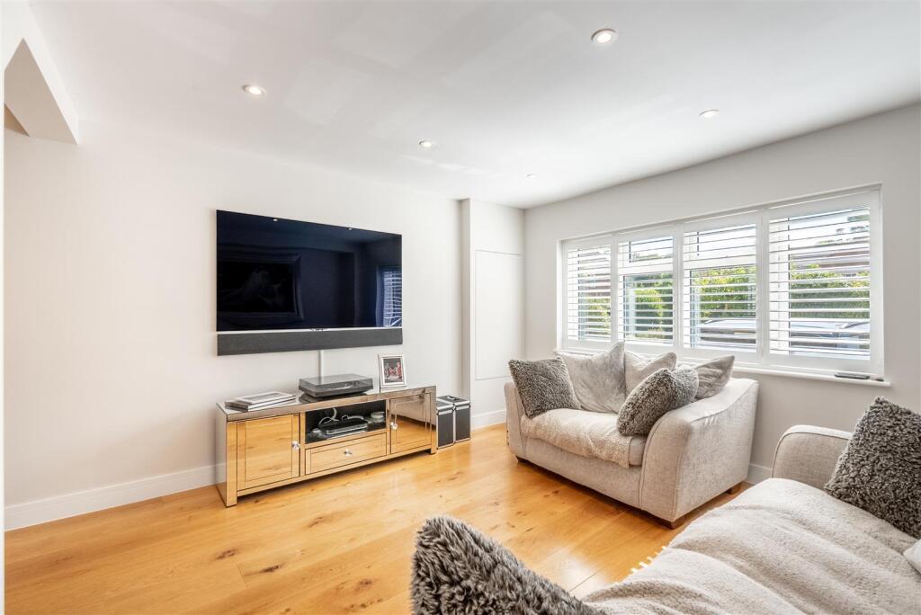 House in Stevenage - More