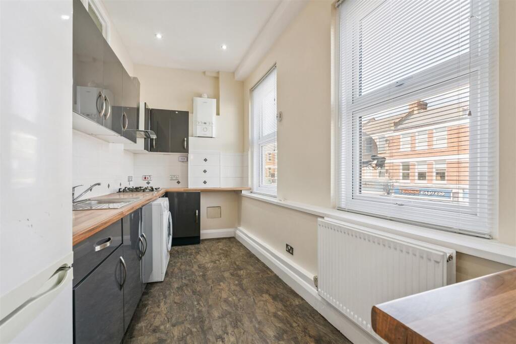 Apartment in London - View 2