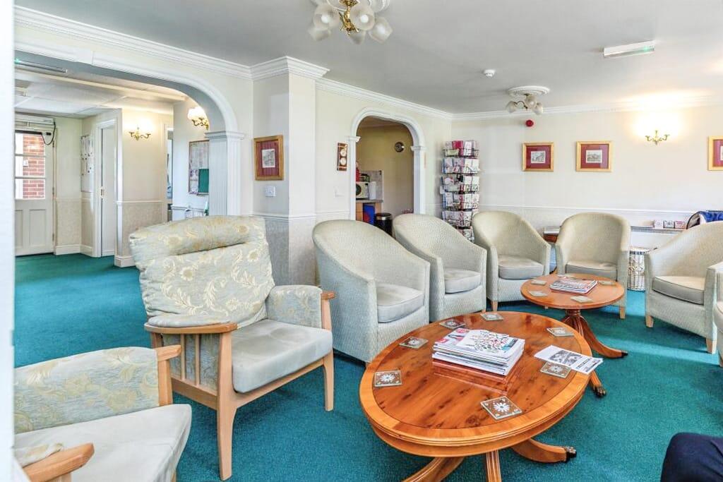 Apartment in Gillingham, Medway - View 5