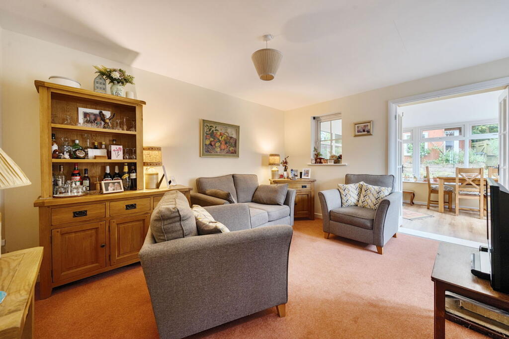 Cottington Drive, Tunbridge Wells, TN4 8BF photo 4