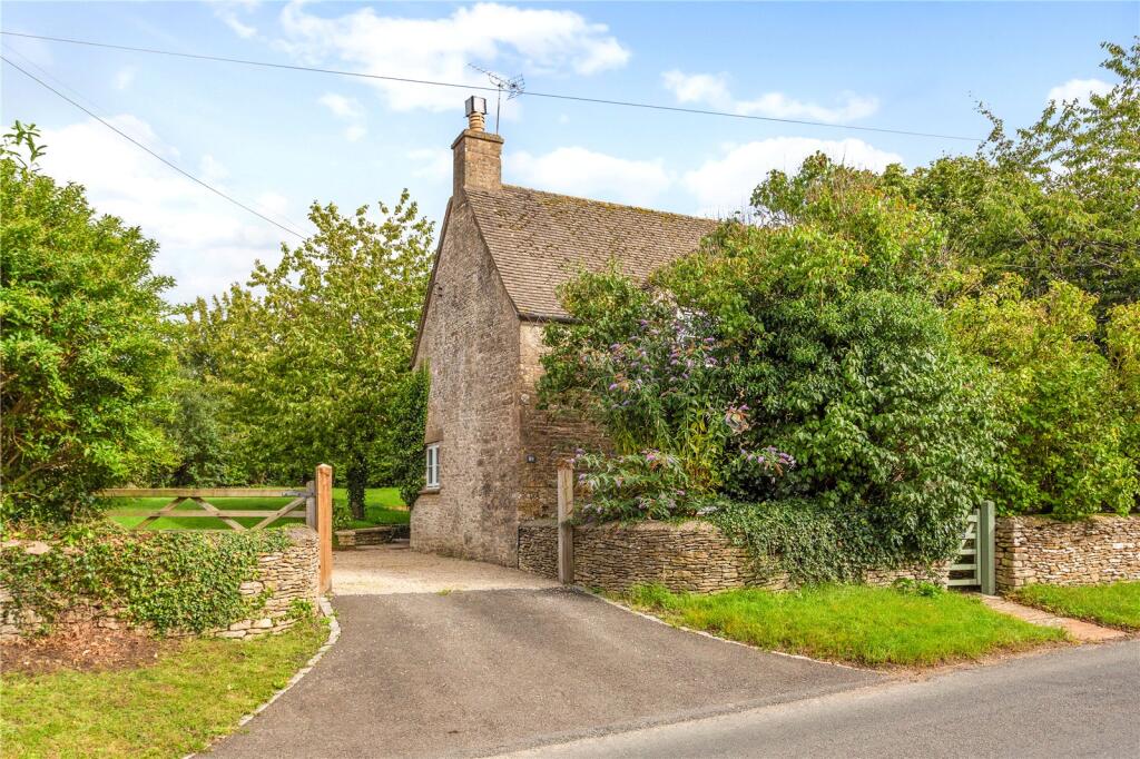 Main image of property: 89 Ewen, Cirencester, Gloucestershire, GL7