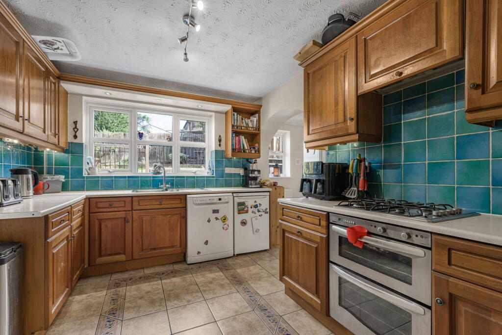House in Stroud, Berkeley - More