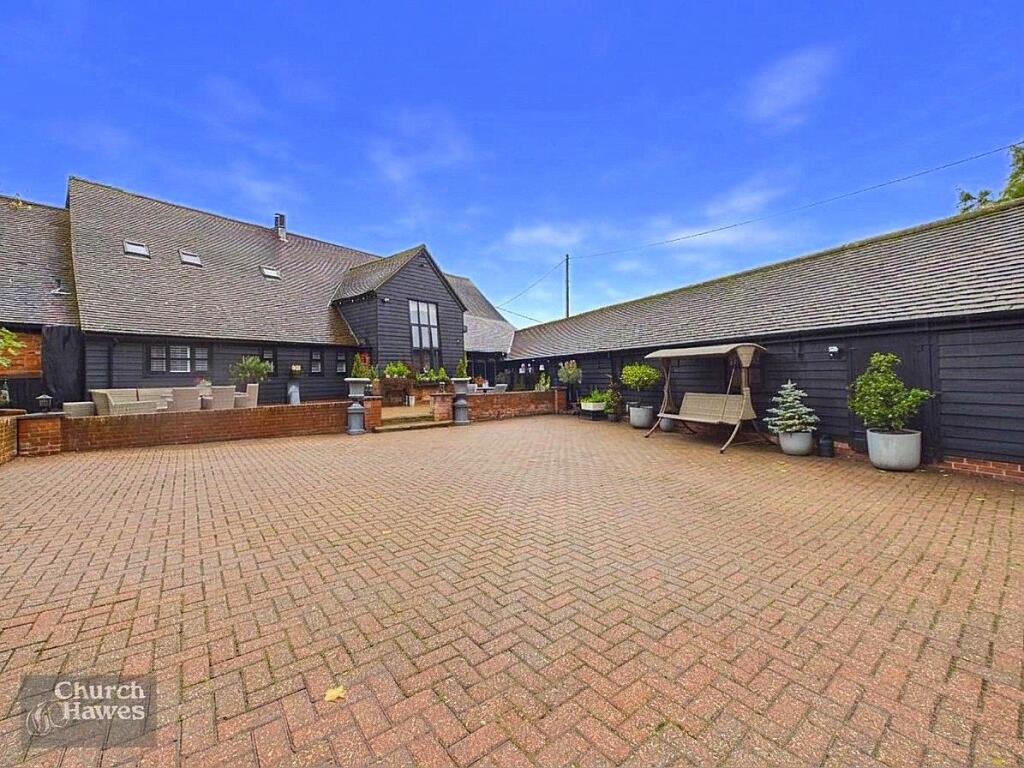 5 Bedroom House in CM3 8RF