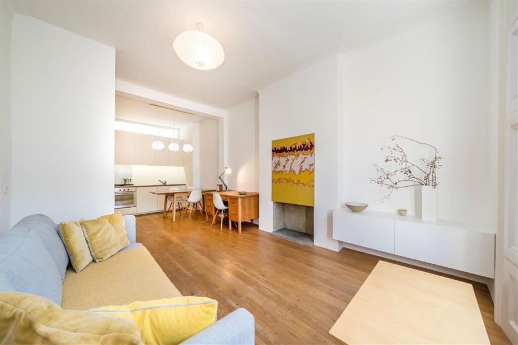 Apartment in London - View 5