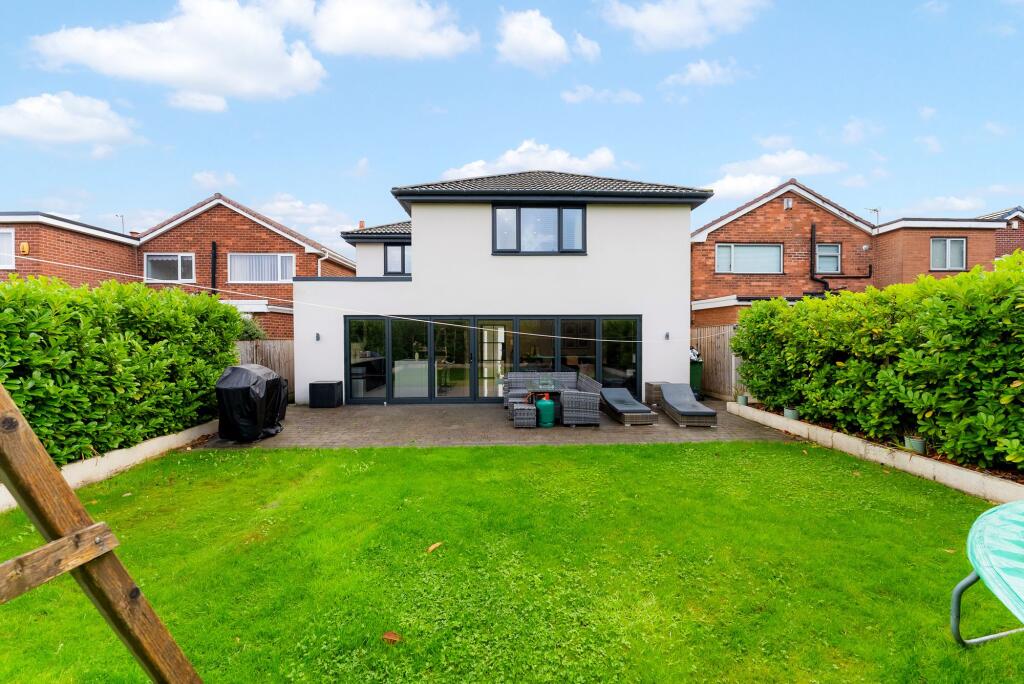 House in Culcheth, Twiss Green - View 4
