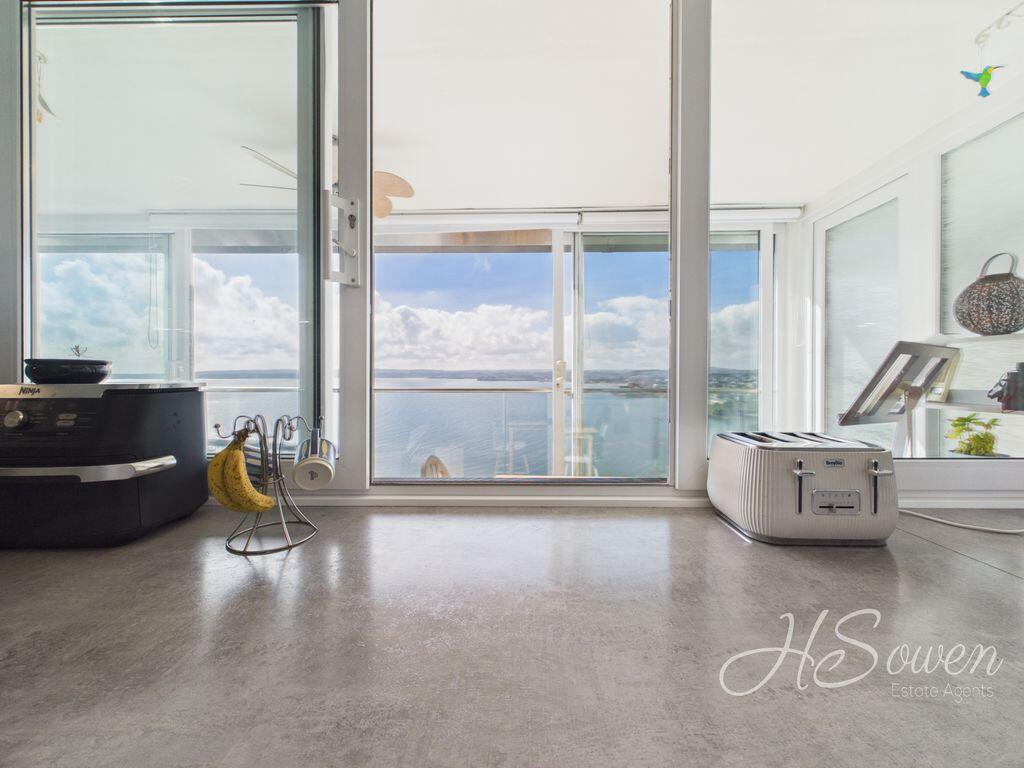 Apartment in Torquay, Torbay - View 5