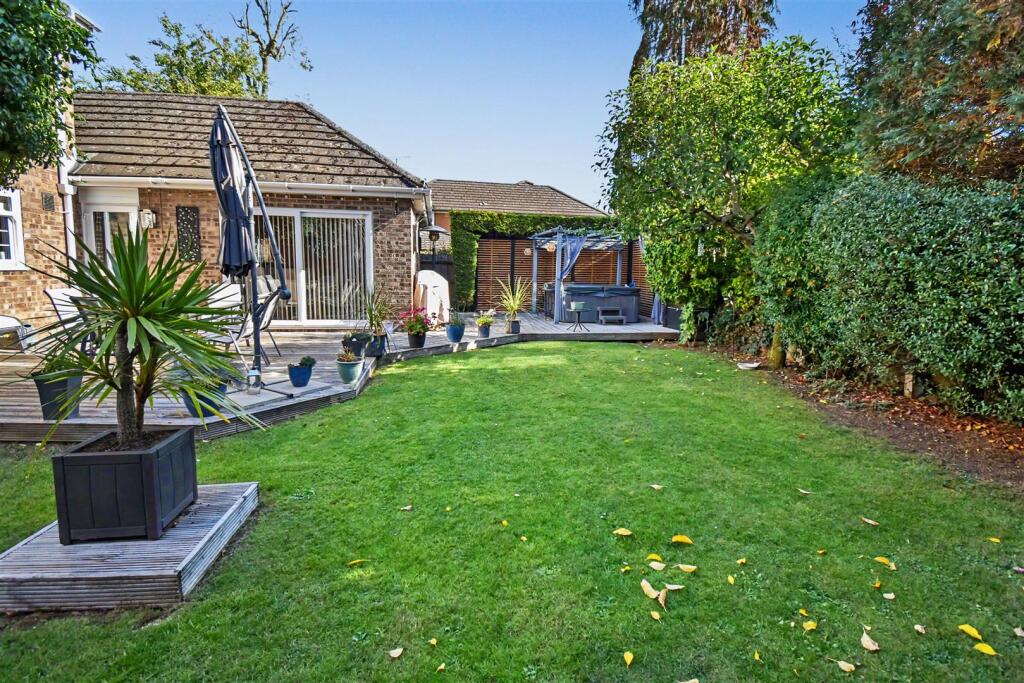 House in Northampton - View 5