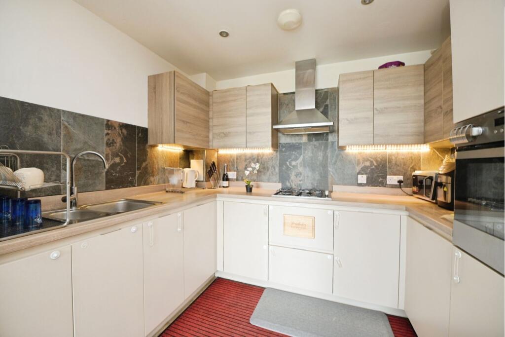 Apartment in London - View 5