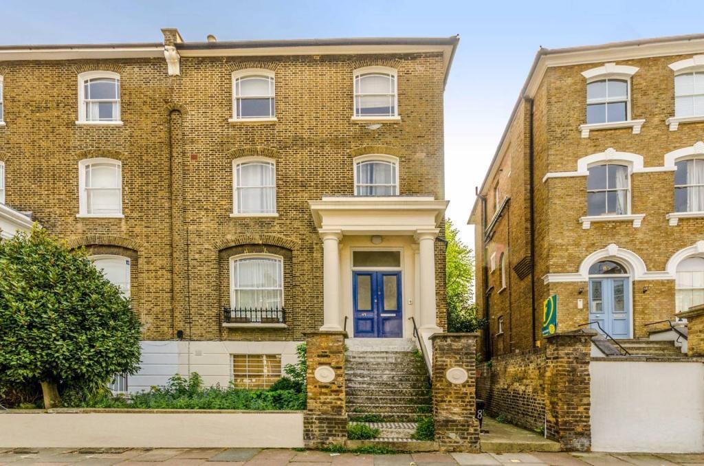 Main image of property: Highbury Hill, London, N5