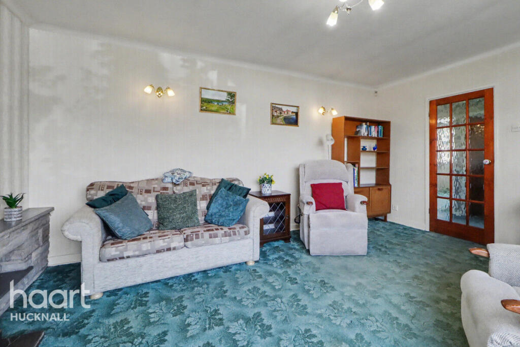 House in Ashfield, Titchfield, Hucknall - More