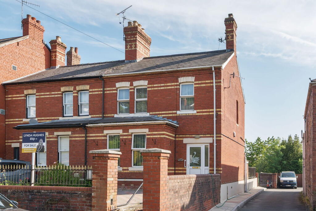 3-bed semi-detached on Hardwick Avenue, Chepstow, NP16 5DJ, £370,000