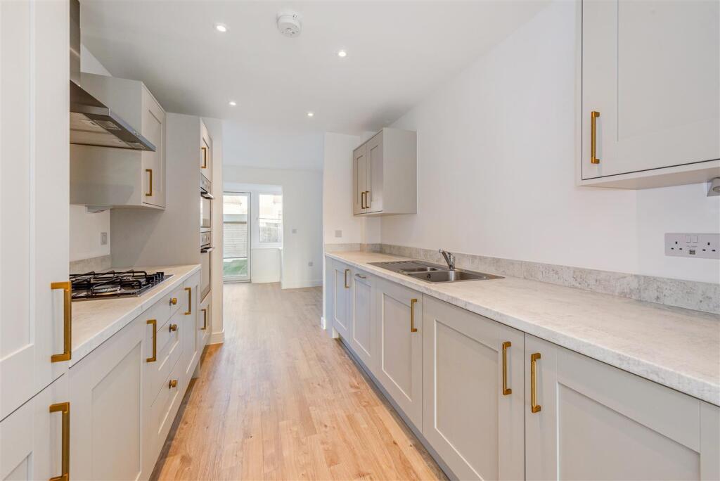 4 Limestone Road, Chichester photo 3