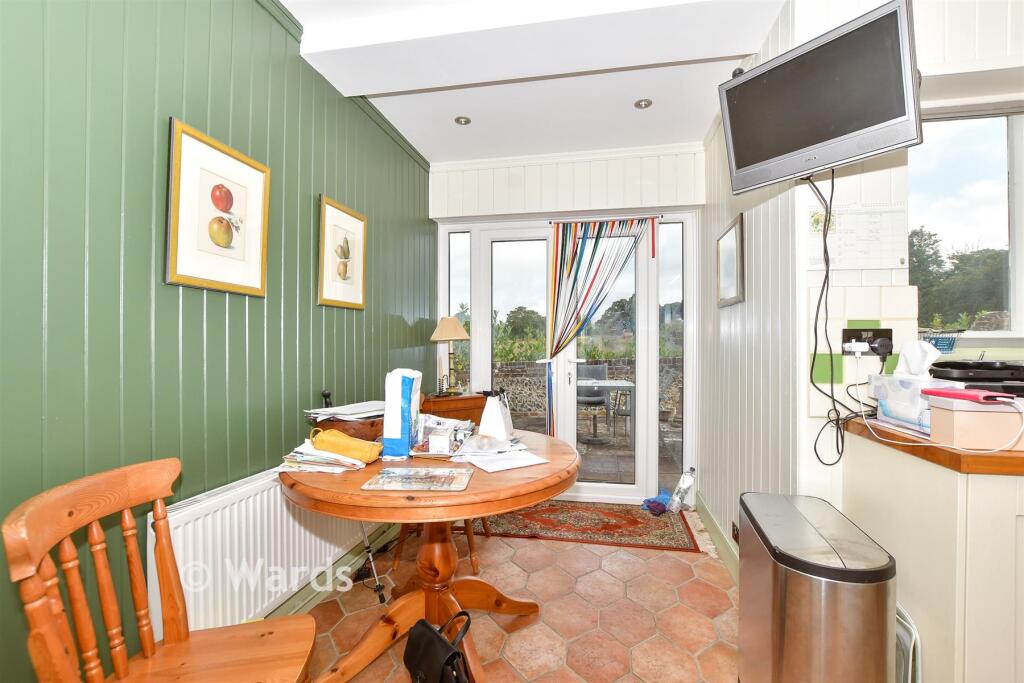 House in Canterbury, Barham - More