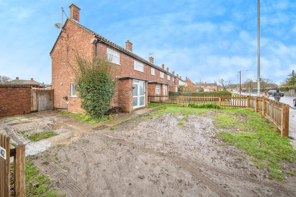 Main image of property: Hawthorn Avenue, Colchester