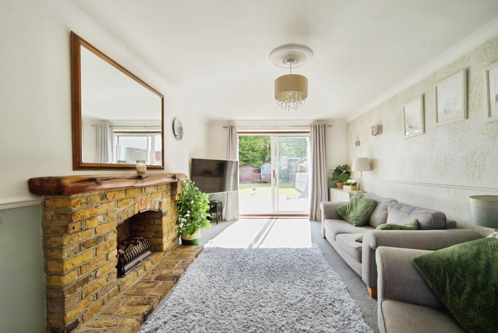 Poplar Shaw, WALTHAM ABBEY, Essex, EN9 photo 2