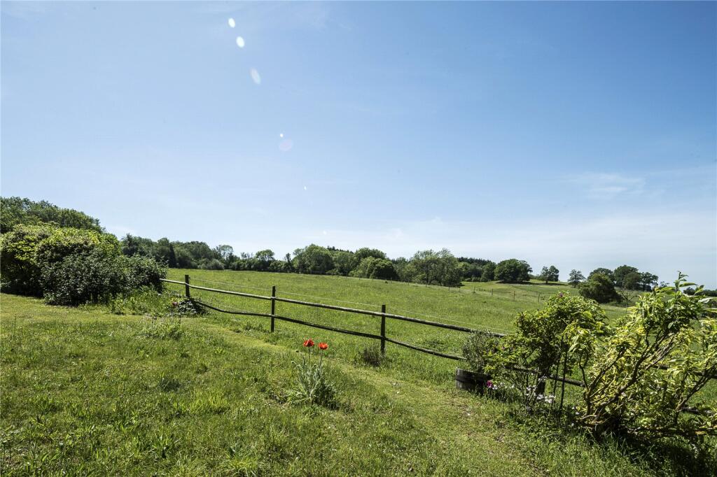 Shere Road, West Horsley, Leatherhead, KT24 photo 4